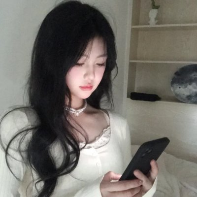 美女与液体人 海报