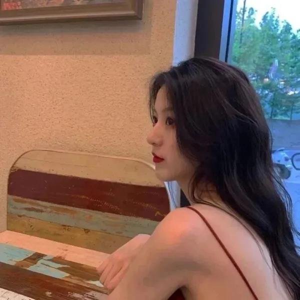 西班牙女王 海报