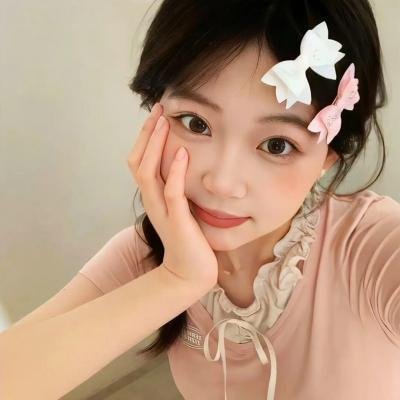 七个月亮 海报